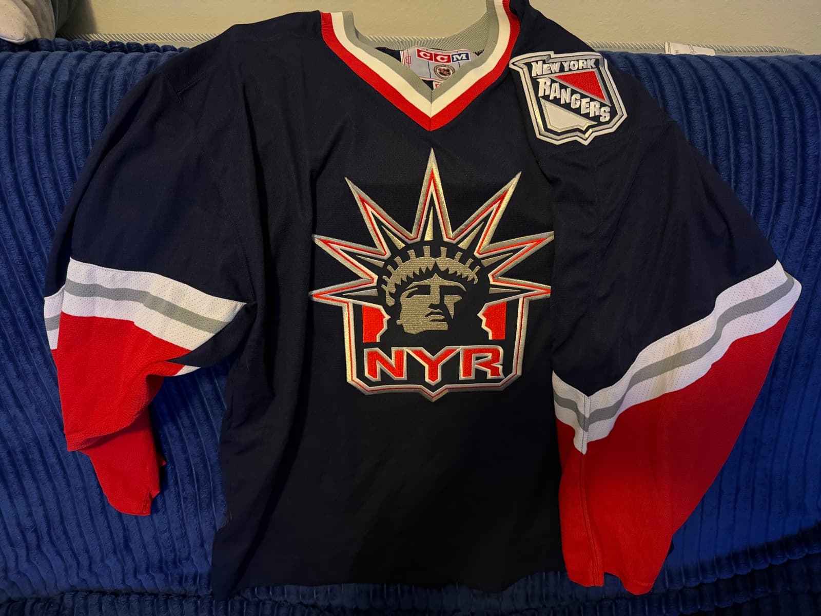 New York Rangers Vintage CCM NHL 'Lady Liberty' Navy Hockey Jersey - Size XL