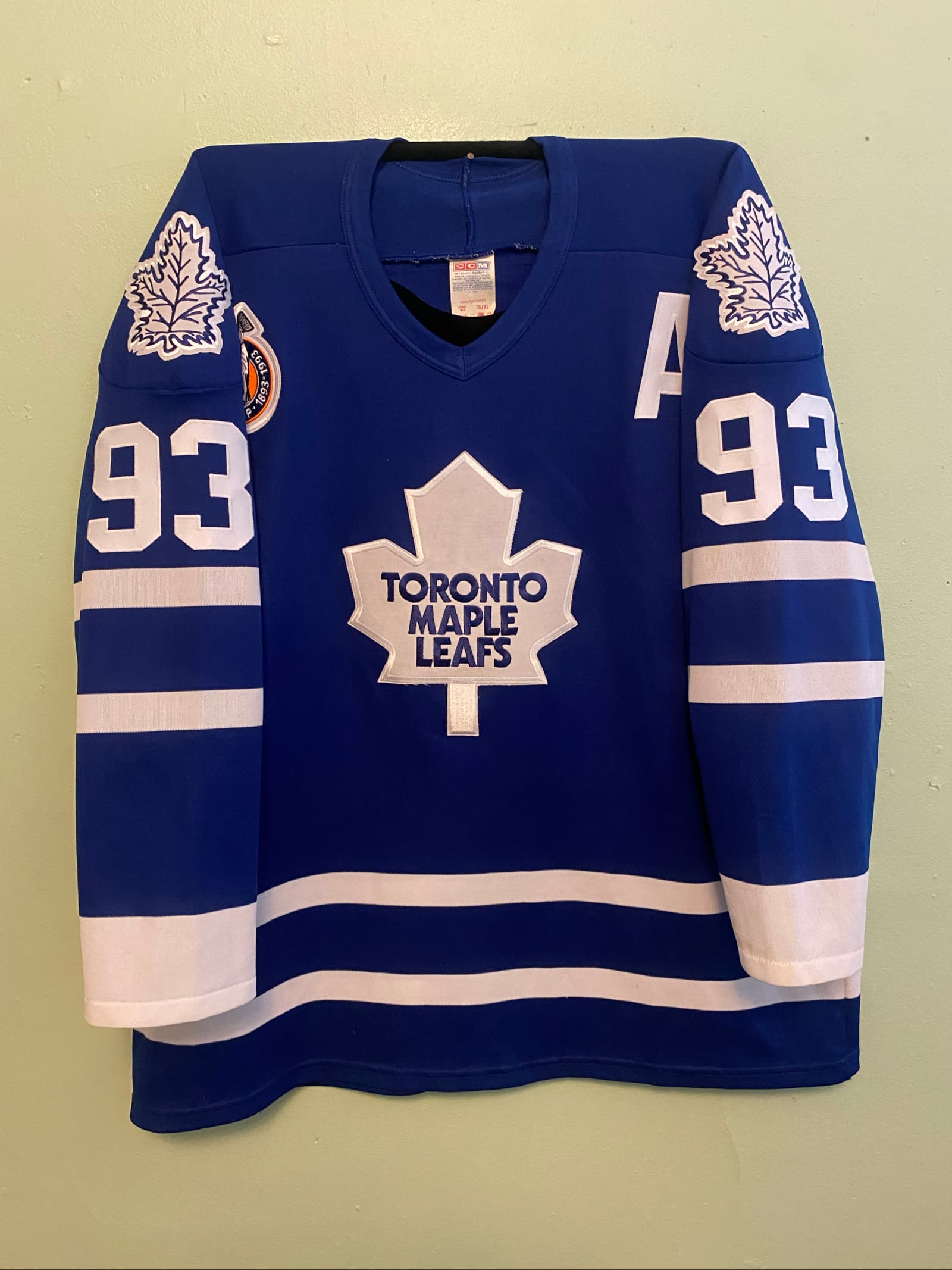 Toronto Maple Leafs Doug Gilmour #93 CCM NHL Hockey Jersey - Size L/XL