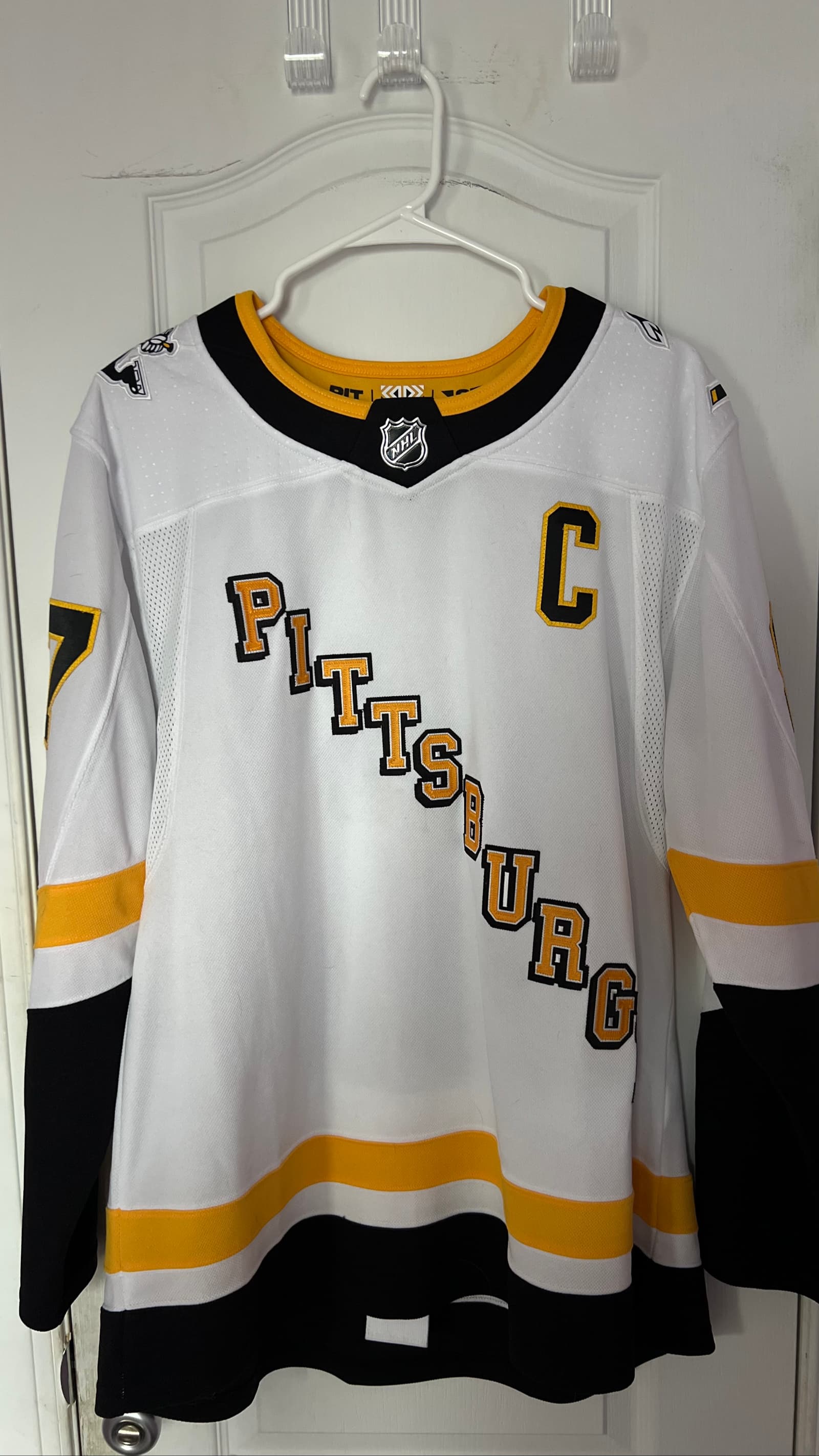 Pittsburgh Penguins Sidney Crosby Adidas NHL Hockey Jersey - White Alternate - Size 50